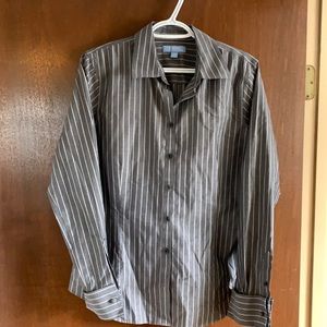 Denver Hayes grey shirt, size L